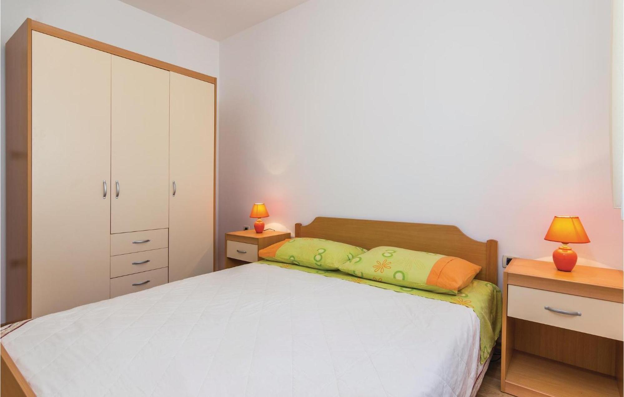Beautiful Apartment In Porec With Kitchen 외부 사진