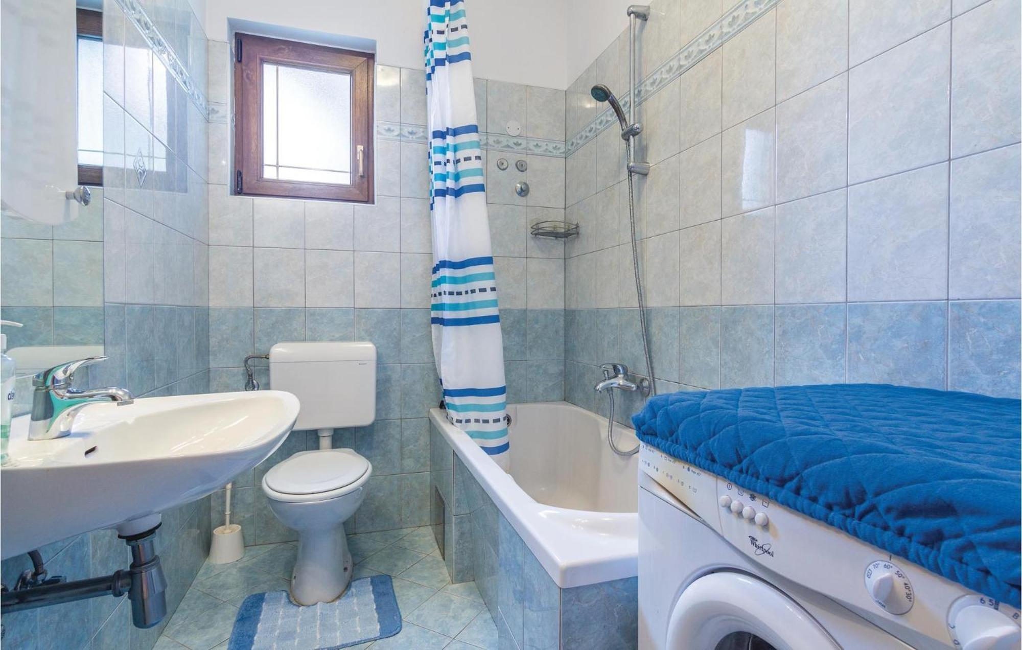 Beautiful Apartment In Porec With Kitchen 외부 사진