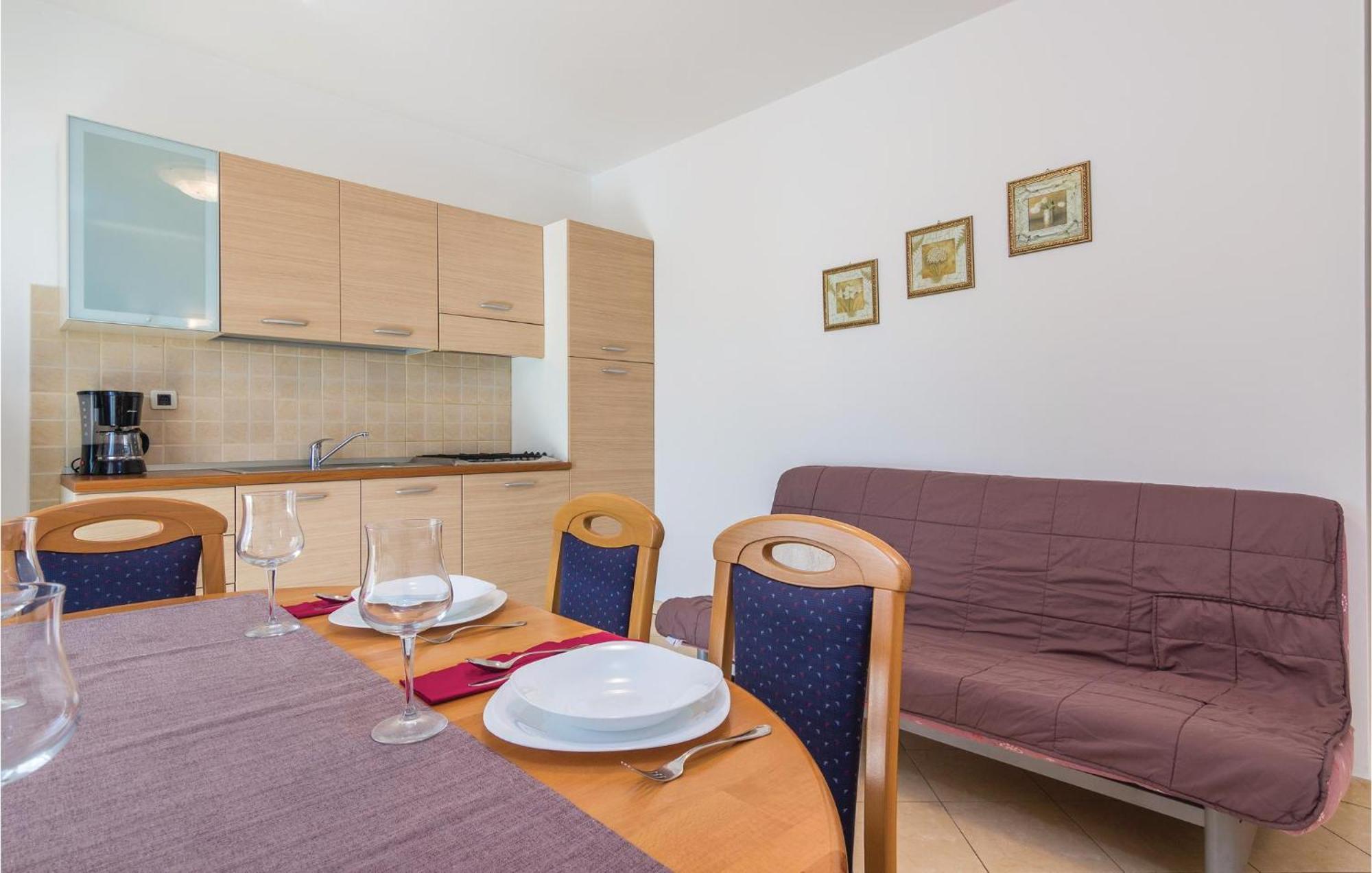 Beautiful Apartment In Porec With Kitchen 외부 사진