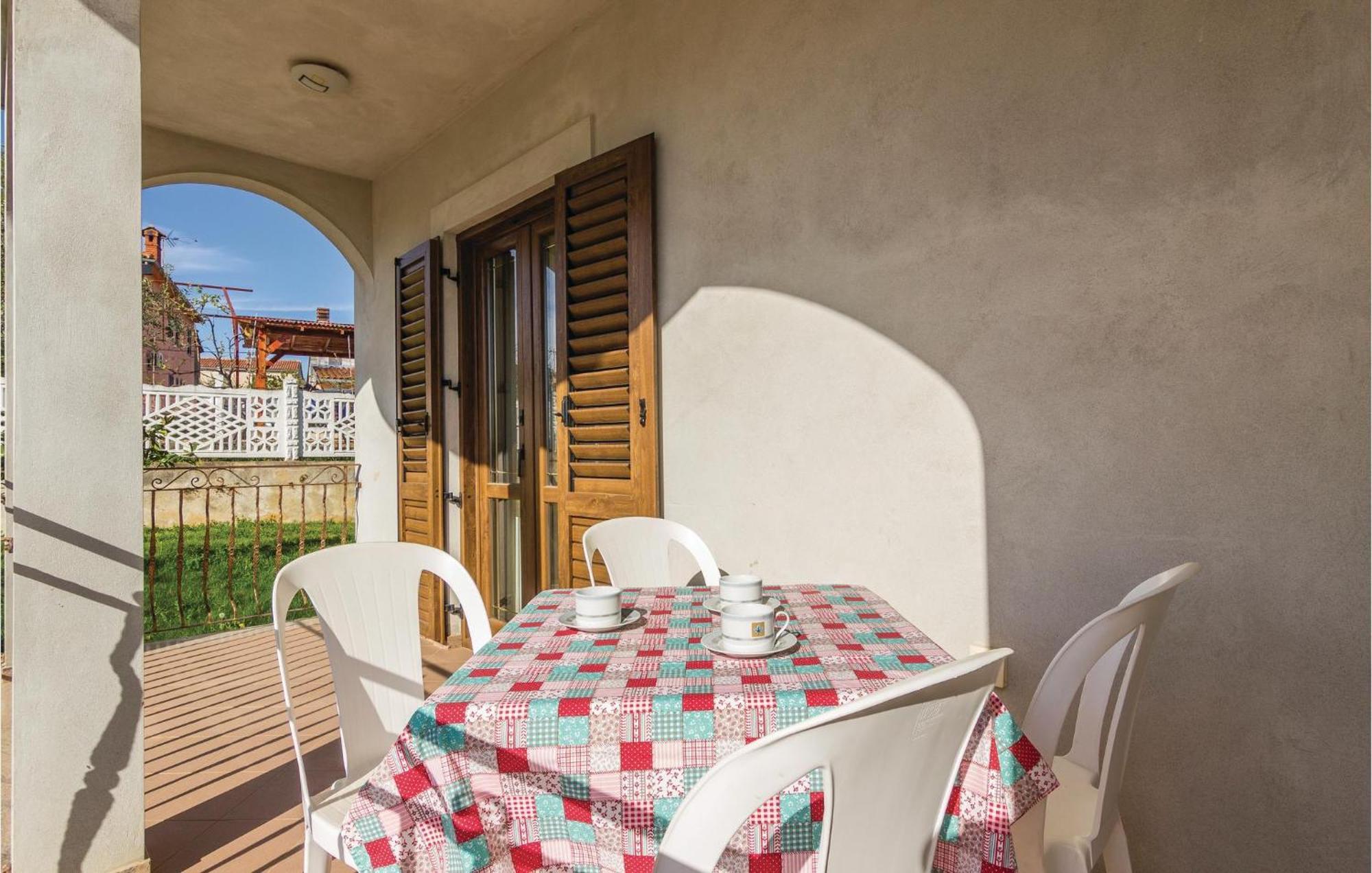 Beautiful Apartment In Porec With Kitchen 외부 사진